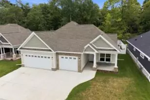 327 Lynx Ln, Manitowoc, WI 54220 - Photo 1