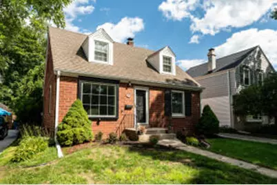 5412 N Bay Ridge Ave, Whitefish Bay, WI 53217 - Photo 1