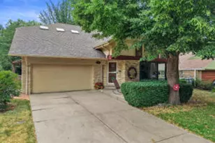4947 W Jackson Park Dr, Milwaukee, WI 53219 - Photo 1