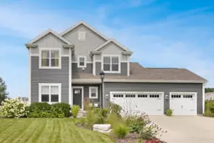 N61W13722 Weyer Farm Dr, Menomonee Falls, WI 53051 - Photo 1