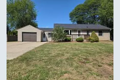 1425 S Rock Pl, New Berlin, WI 53151 - Photo 1