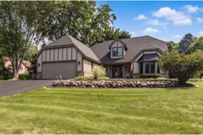 643  Cardiff Dr, Hartland, WI 53029 - Photo 1