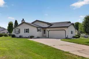 3320 Solaris Ln, La Crosse, WI 54601 - Photo 1