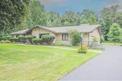 7343  Glencoe Dr, Cedarburg, WI 53012 - Photo 1