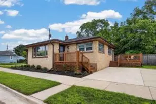 925 Lockwood Ave, Racine, WI 53403 - Photo 1
