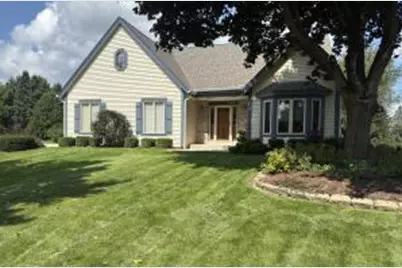680  River Meadow Dr, Hartland, WI 53029 - Photo 1