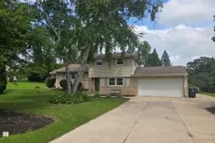 N71W13776 Nicolet Ct, Menomonee Falls, WI 53051 - Photo 1