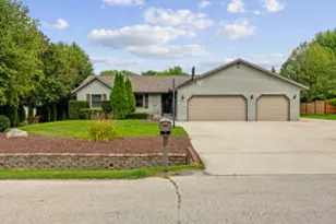 4023 N 52nd St, Sheboygan, WI 53083 - Photo 1