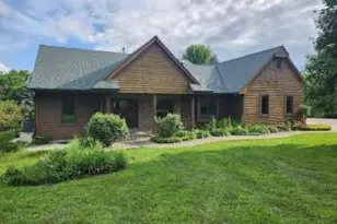114 Heather Dr, North Prairie, WI 53153 - Photo 1