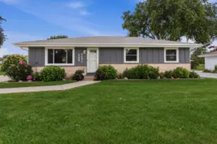 W243N6591 Westhaven Dr, Sussex, WI 53089 - Photo 1