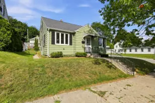 1704 S 9th St, Sheboygan, WI 53081 - Photo 1