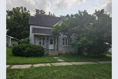 228 W Liberty St, Berlin, WI 54923 - Photo 1