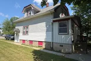 5061 N 32nd St, Milwaukee, WI 53209 - Photo 1