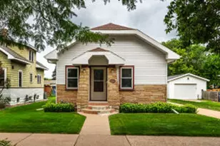 1633 Hyde Ave, La Crosse, WI 54601 - Photo 1