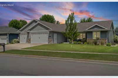 929  Rolling Oaks Dr, Onalaska, WI 54650 - Photo 1