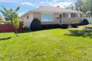 1607 S 17th St, Manitowoc, WI 54220 - Photo 1