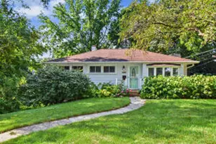 1025 W Cumberland Dr, Waukesha, WI 53188 - Photo 1