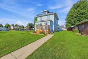 684 S Park Ave, Fond du Lac, WI 54935 - Photo 1
