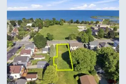 728 N 4th St, Manitowoc, WI 54220 - Photo 1