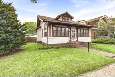 1007  8th St, La Crosse, WI 54601 - Photo 1