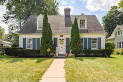 129 W Laflin Ave, Waukesha, WI 53186 - Photo 1