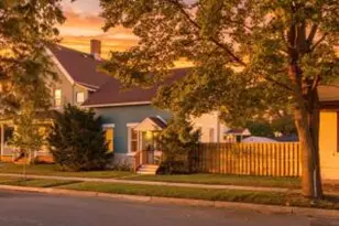 1023 8th St, La Crosse, WI 54601 - Photo 1