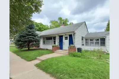 700 E Chateau Pl, Whitefish Bay, WI 53217 - Photo 1