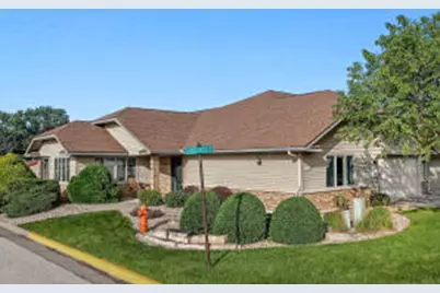 100  Candlewood Dr, Winona, MN 55987 - Photo 1