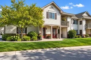 596 Pewaukee Rd, Pewaukee, WI 53072 - Photo 1