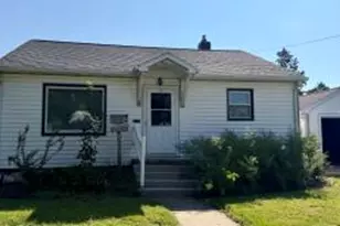 707 Columbia St, Horicon, WI 53032 - Photo 1
