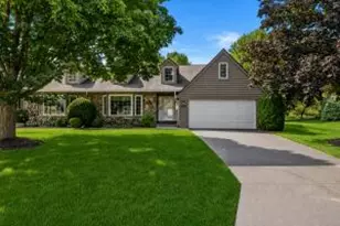 7707 W Cedar Ridge Ct, Franklin, WI 53132 - Photo 1