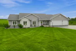 S5420 Eagle Dr, Viroqua, WI 54665 - Photo 1