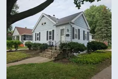 640 S 104th St, West Allis, WI 53214 - Photo 1