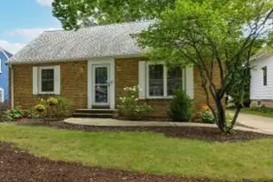 610 N 112th St, Wauwatosa, WI 53226 - Photo 1