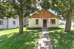 425 Maple Ave, Hartford, WI 53027 - Photo 1