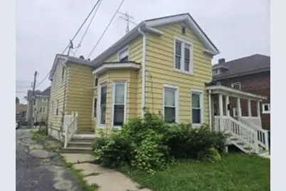 1029  Pearl St, Racine, WI 53403 - Photo 1
