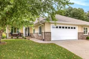 303 French Rd, Onalaska, WI 54650 - Photo 1