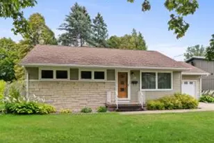 2014 Menasha Ave, Manitowoc, WI 54220 - Photo 1