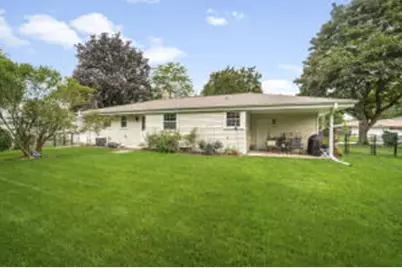 5234  Roberts Dr, Greendale, WI 53129 - Photo 20