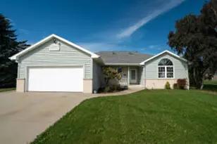 432 Hickory St, Belgium, WI 53004 - Photo 1