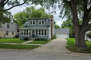 29 S Locust St, Oconomowoc, WI 53066 - Photo 1