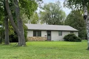 4821 Vista Rd, Manitowoc, WI 54220 - Photo 1