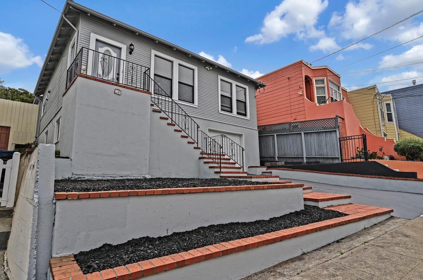 745 Bellevue Ave, Daly City, CA 94014