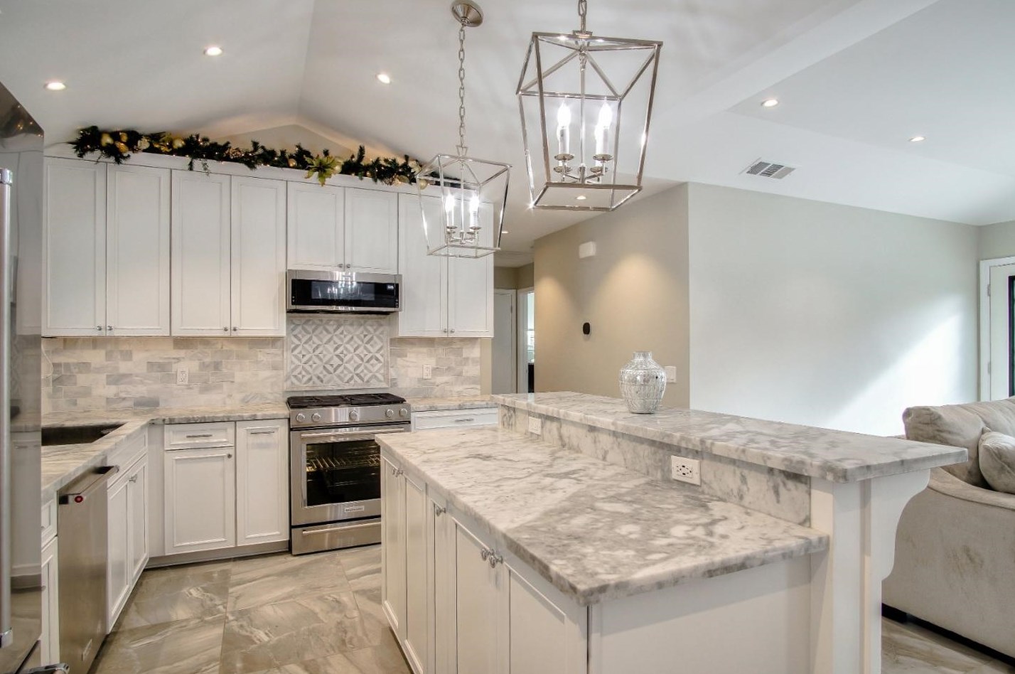 7664 Tustin Rd, Salinas, CA 93907-8501