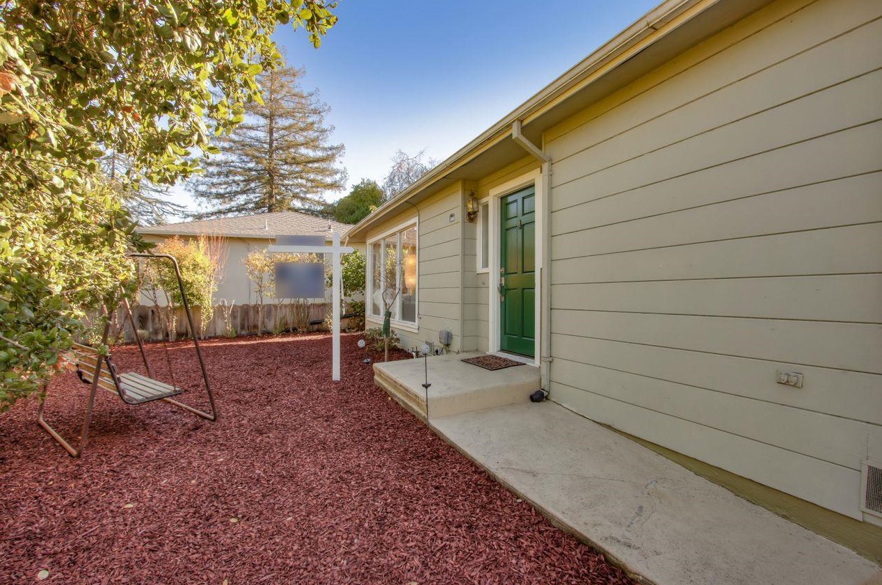 207 &amp 207a Manor Dr, San Carlos, CA 94070