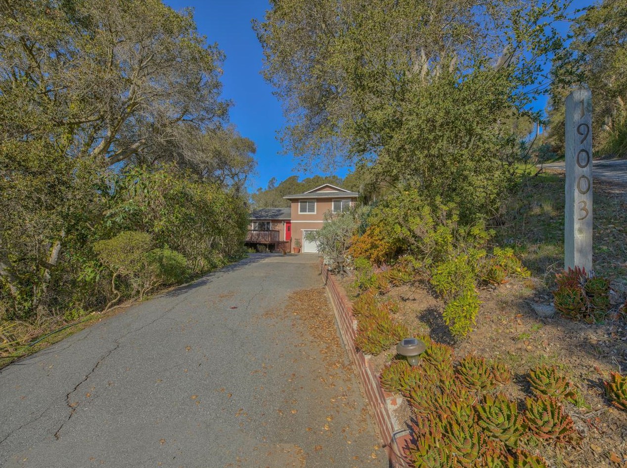 19003 Beatrice Dr, Salinas, CA 93907-1242