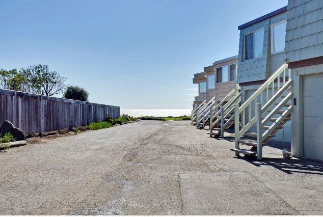22680 Cliff Dr, Santa Cruz, CA 95062-5362