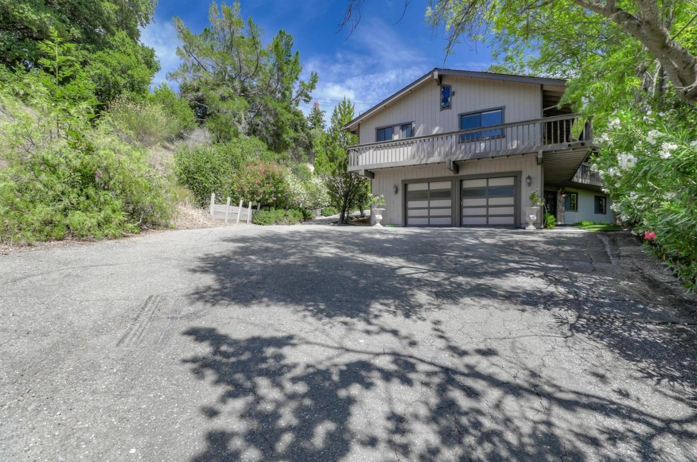 12020 S El Monte Rd, Los Altos, CA 94022
