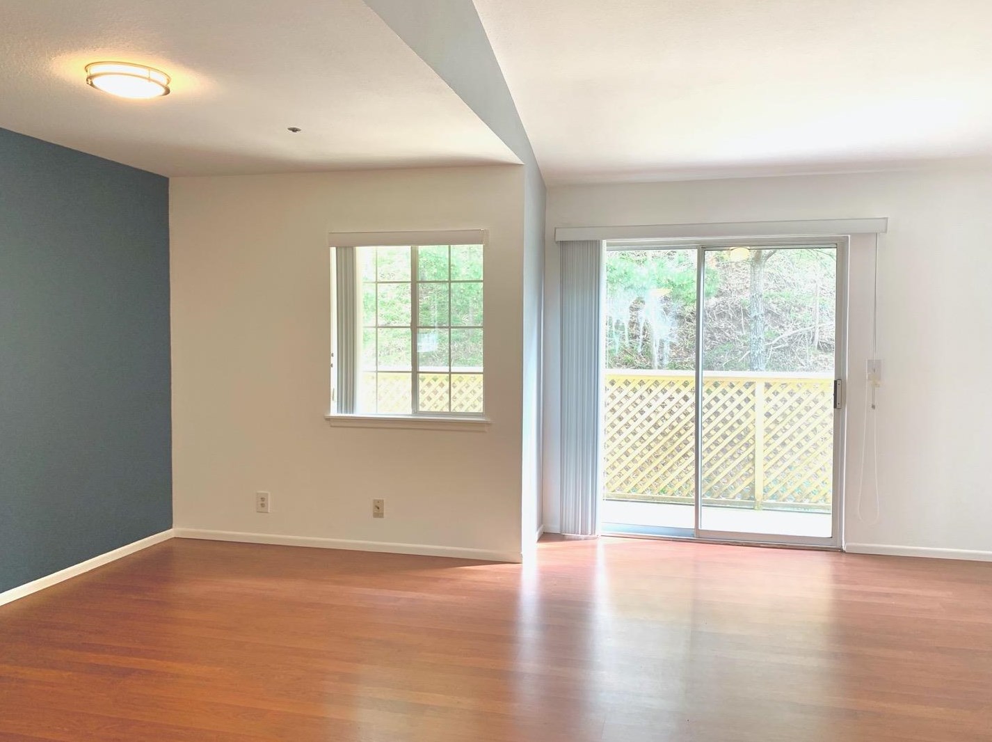 1007 San Antonio Cir, Daly City, CA 94014-3618