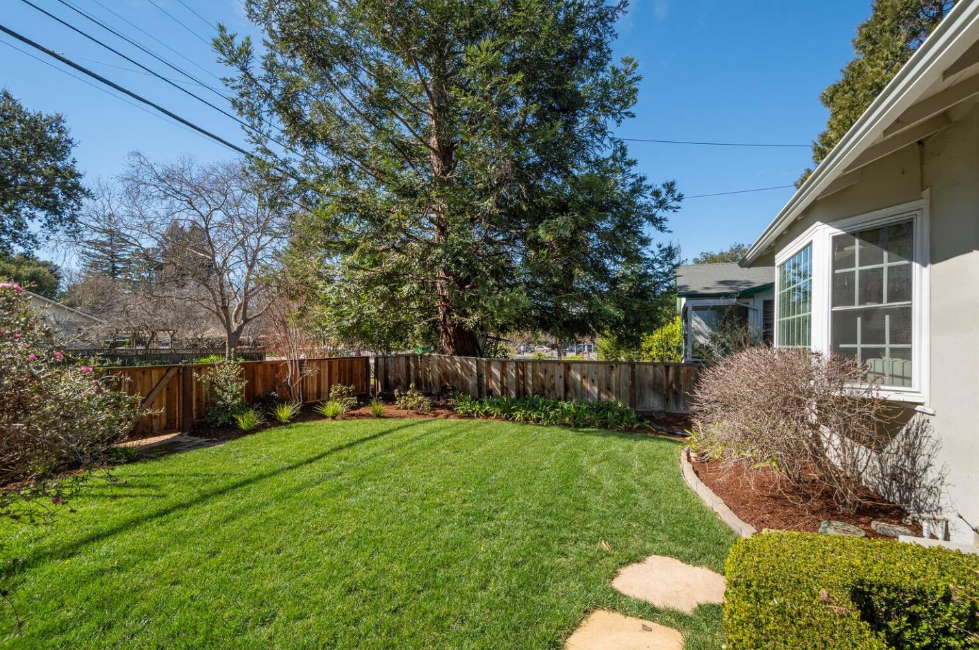 4205 Fair Oaks Ave, Menlo Park, CA 94025-2030